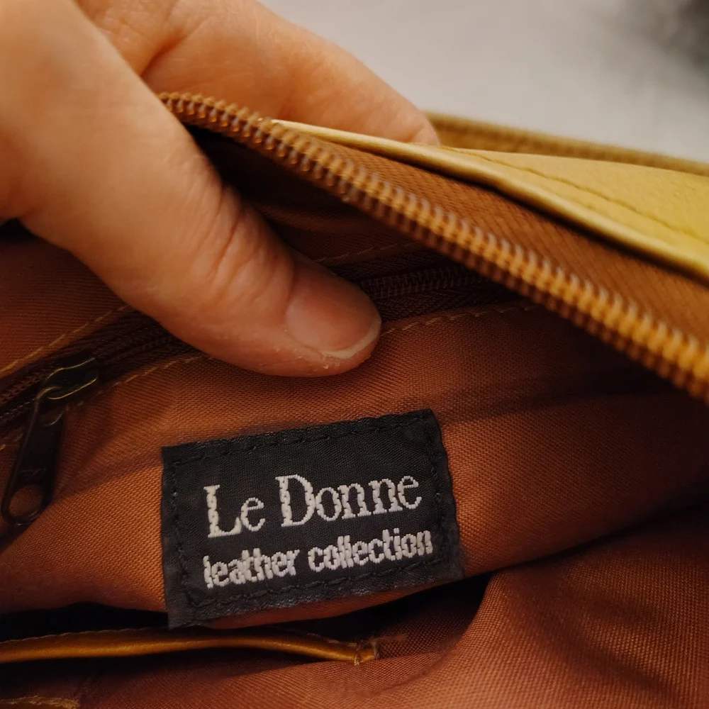 Vintage Le Donne Women's Brown Leather Purse